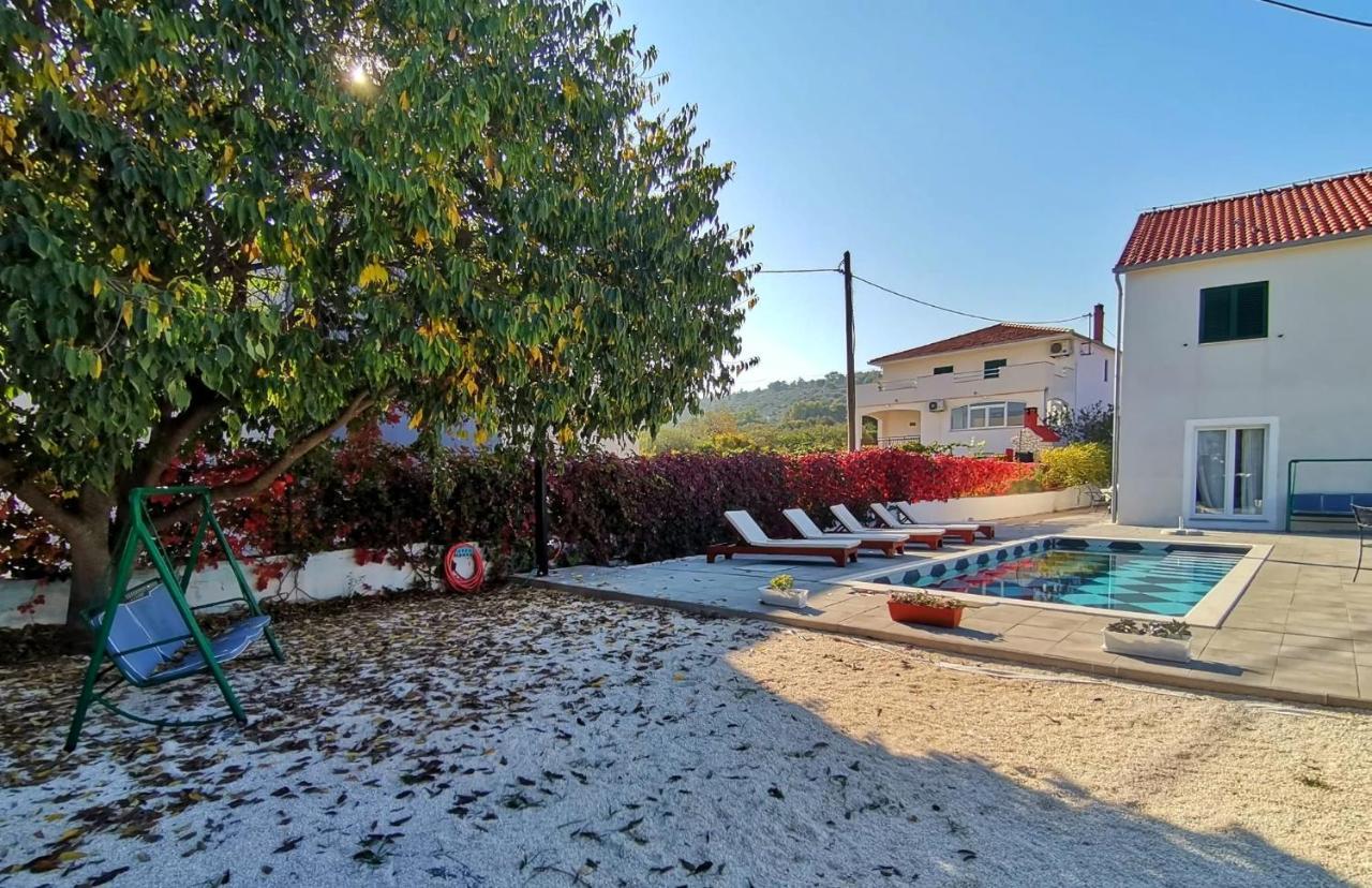 סלאטינה Holiday Home Nino With Amazing Swimming Pool מראה חיצוני תמונה