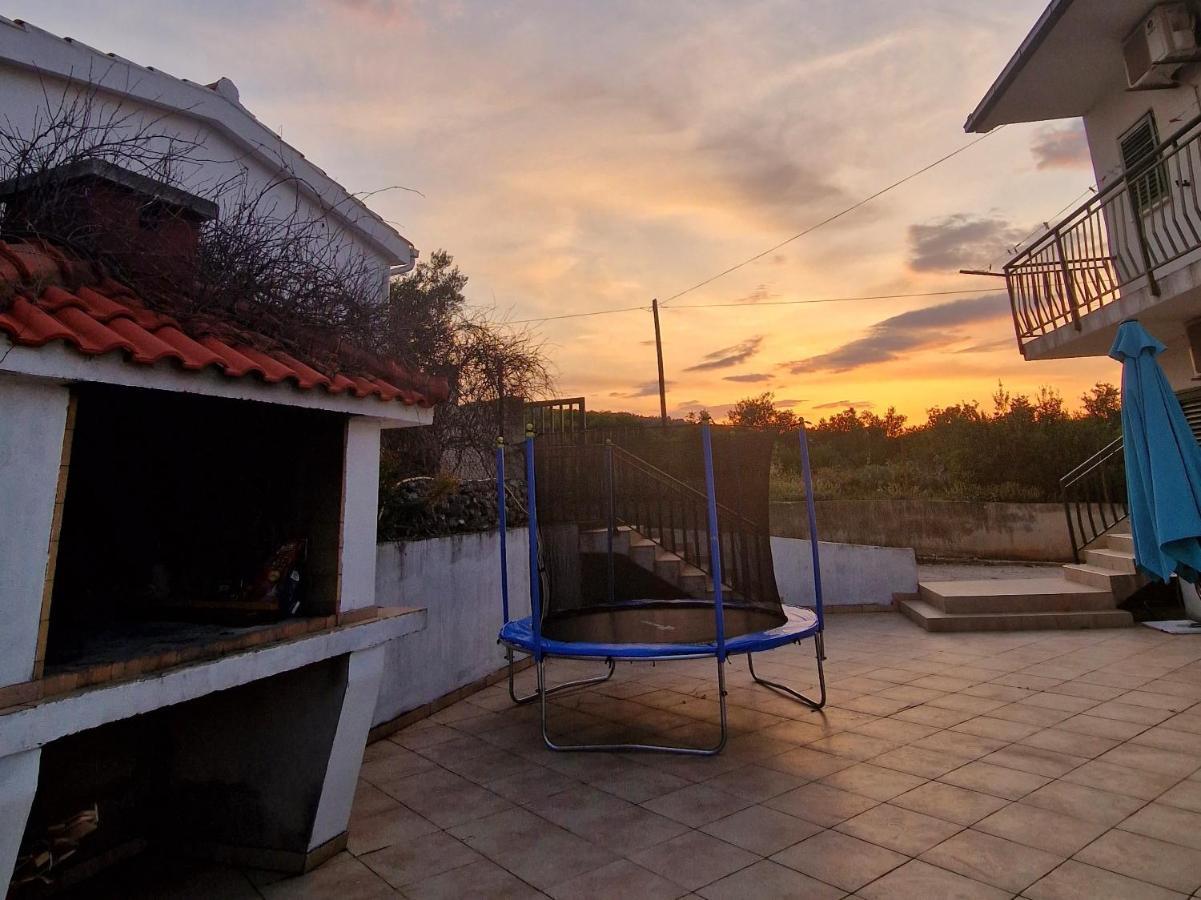 סלאטינה Holiday Home Nino With Amazing Swimming Pool מראה חיצוני תמונה