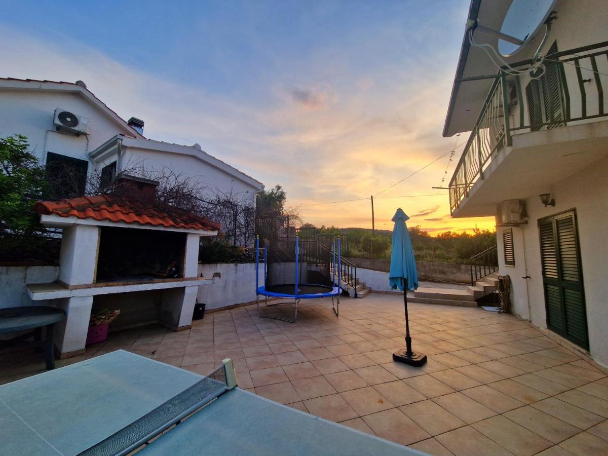 סלאטינה Holiday Home Nino With Amazing Swimming Pool מראה חיצוני תמונה